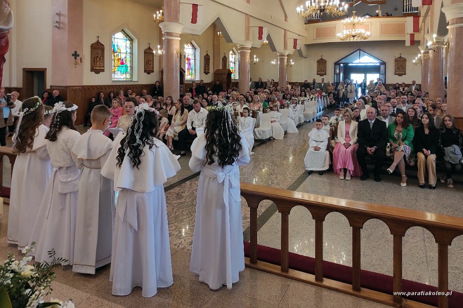 23 Eucharystia I-komunijna.jpg